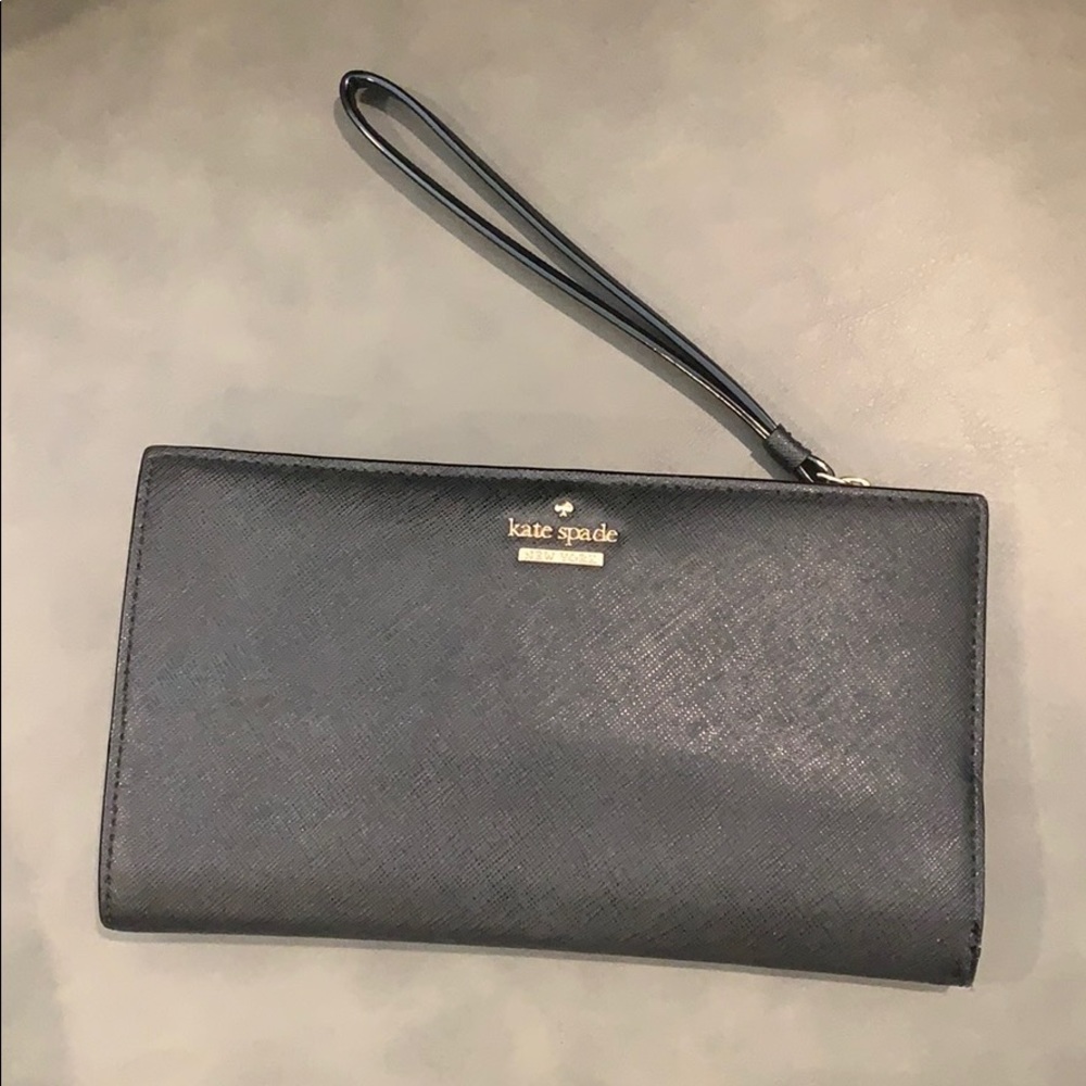 Like New Kate Spade wallet or clutch